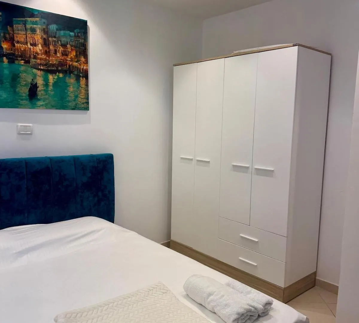 V13Apartments1! Durrës Apartment